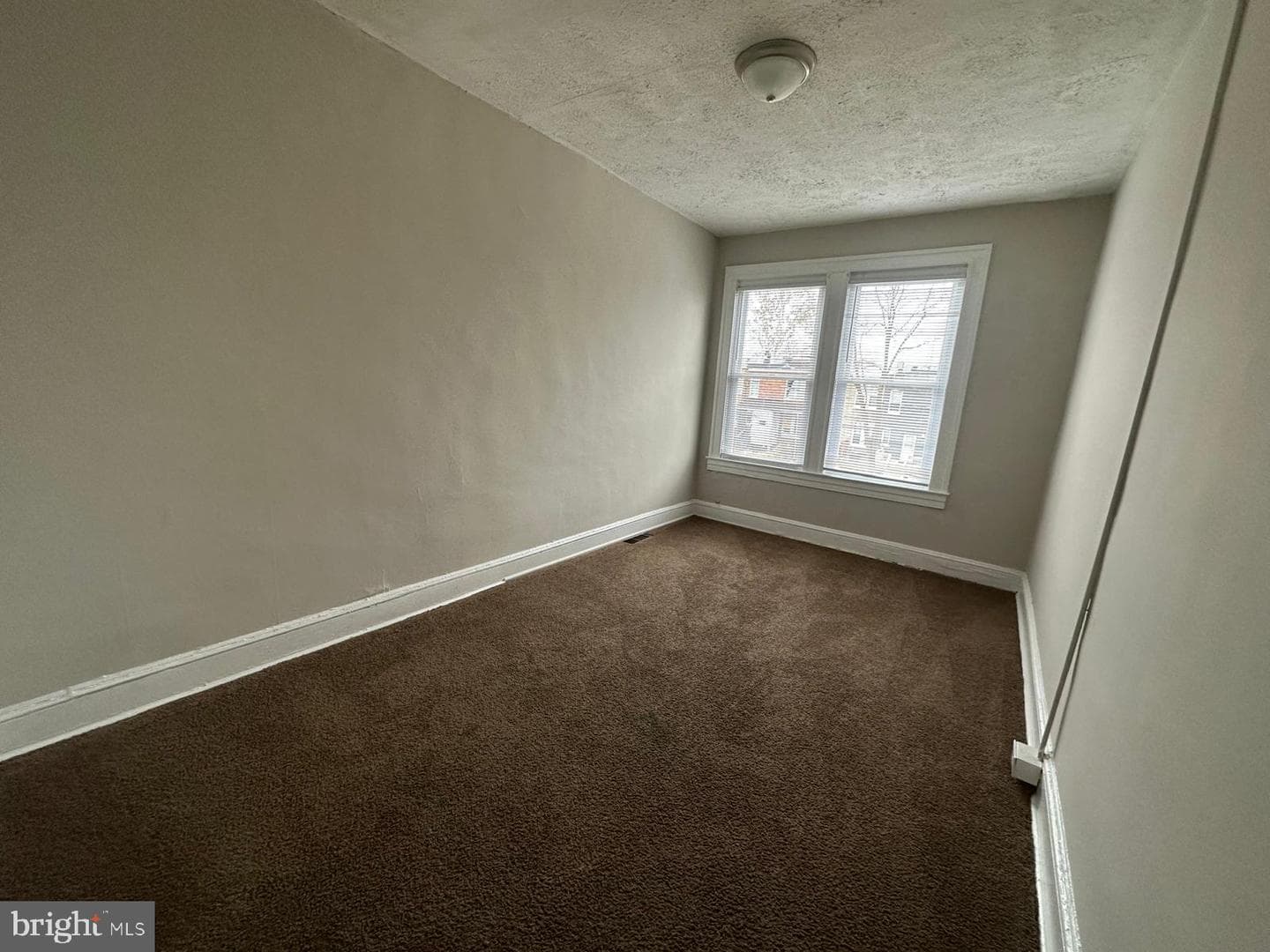 2859 W Garrison Avenue photo 14