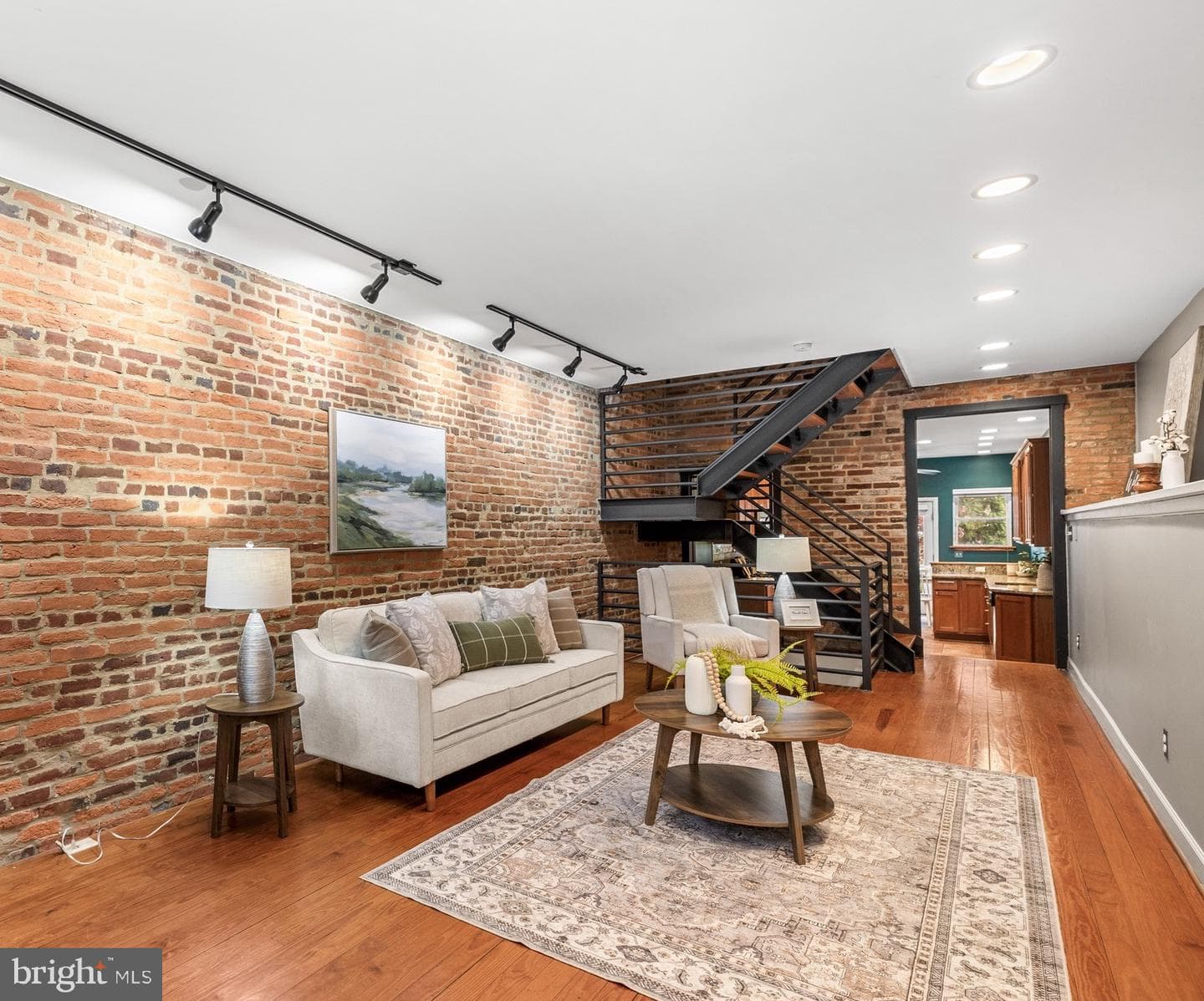 1445 Hull Street photo 3