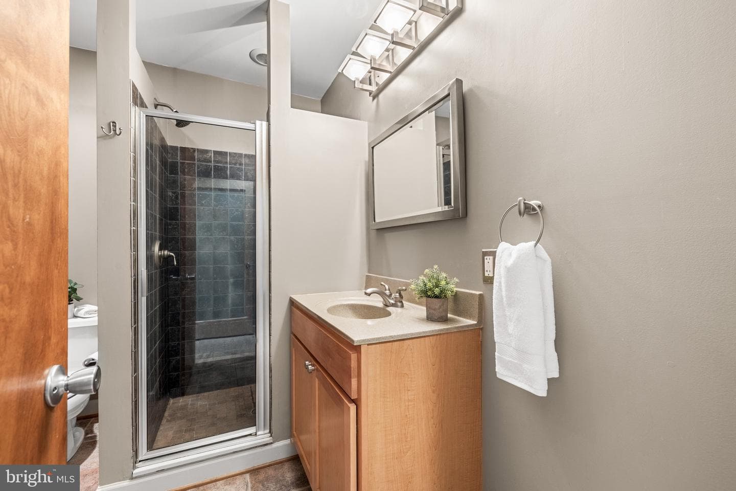 1445 Hull Street photo 31