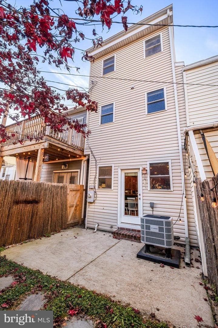 1445 Hull Street photo 37