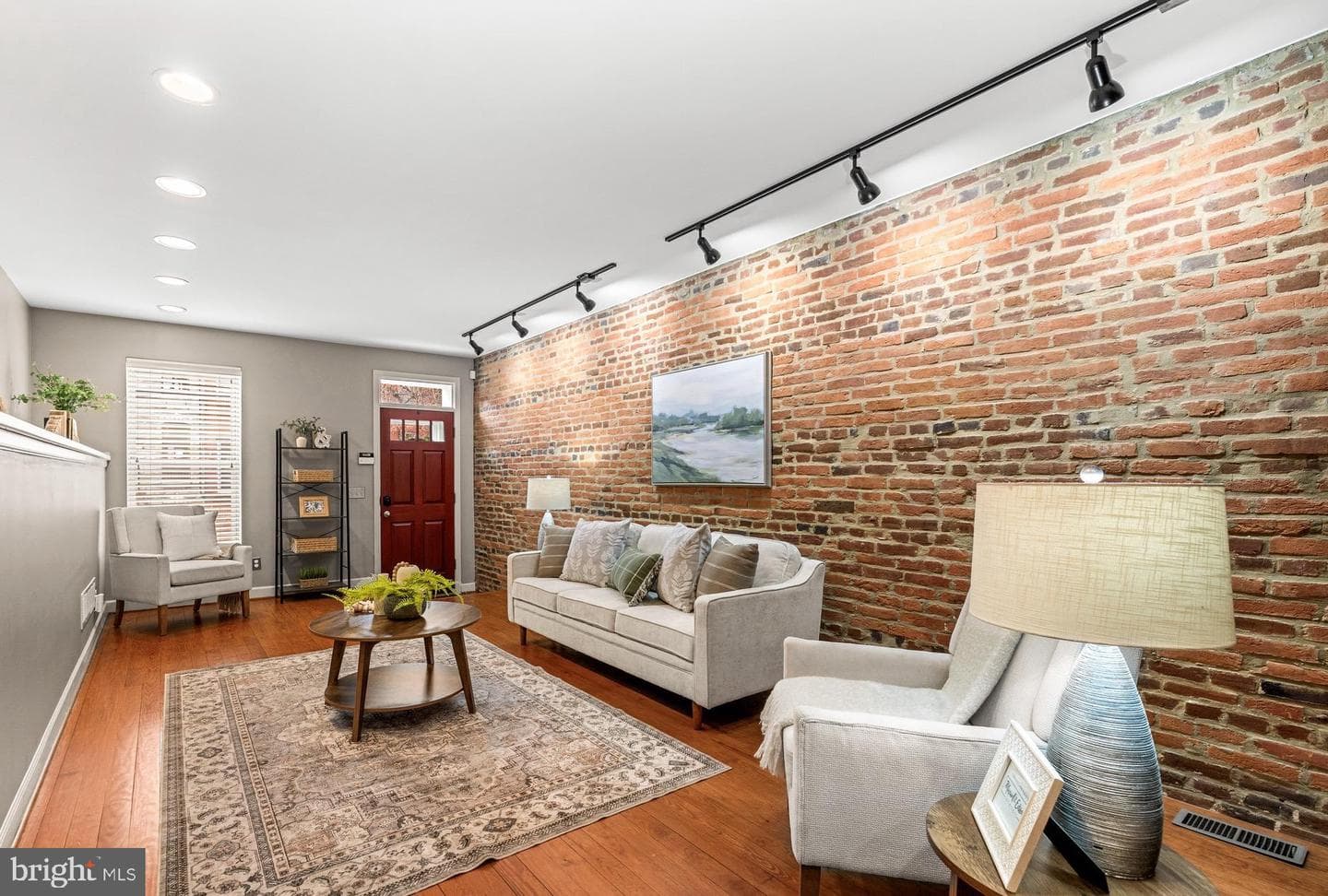 1445 Hull Street photo 4