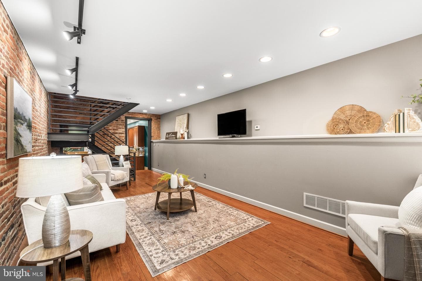 1445 Hull Street photo 5