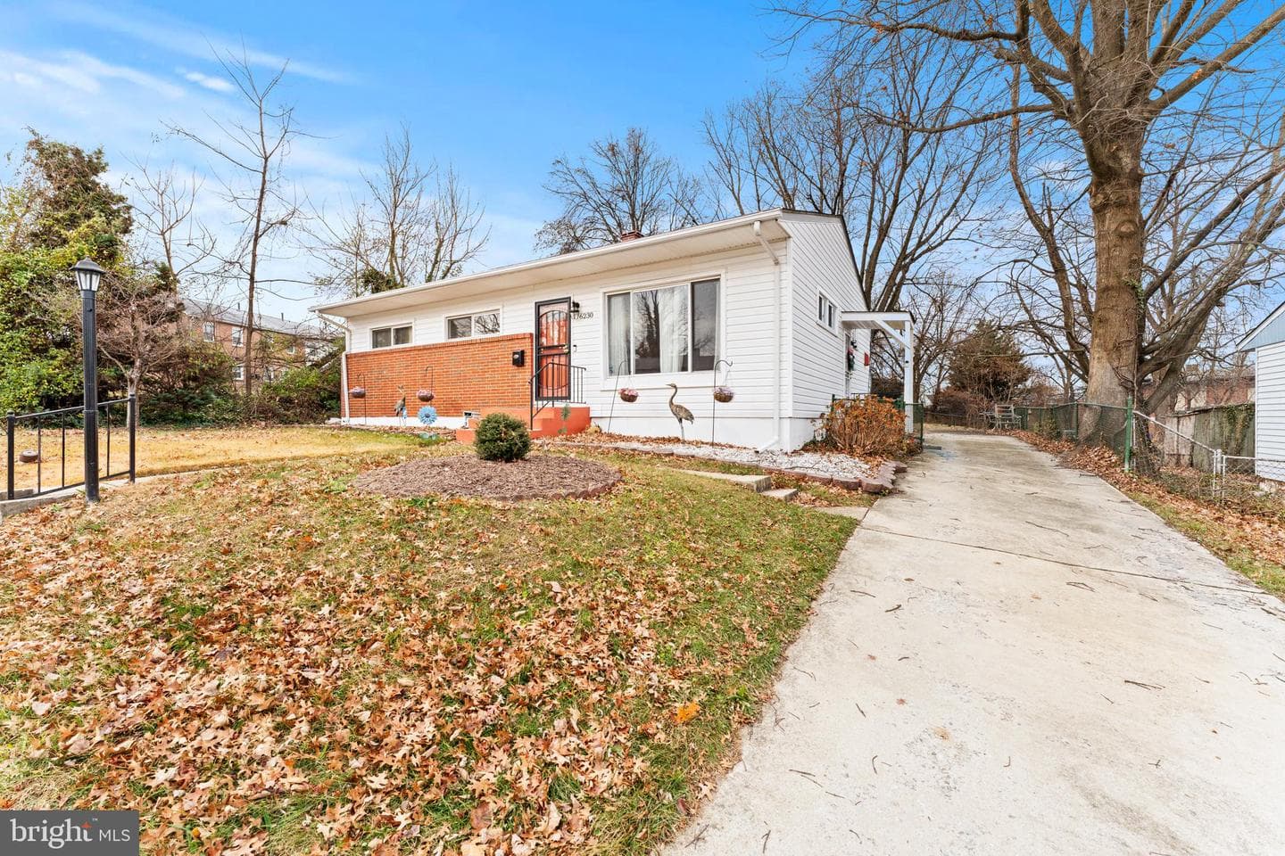 6230 Laurelton Avenue photo 4