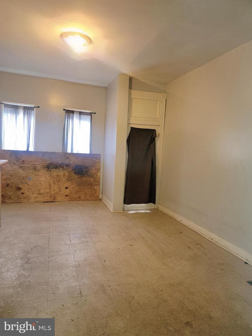 2419 Brentwood Avenue photo 8