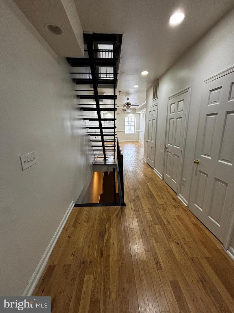 1307 W Ostend Street photo 10