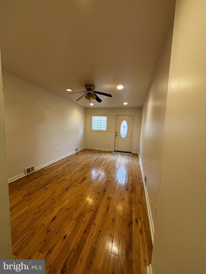1307 W Ostend Street photo 13