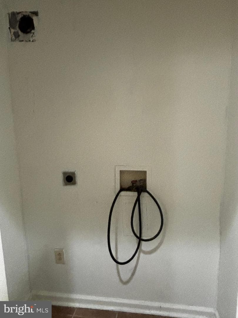 1307 W Ostend Street photo 15