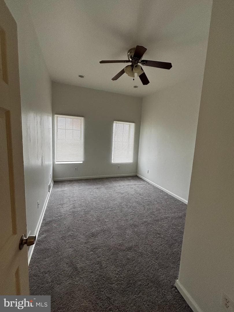 1307 W Ostend Street photo 19
