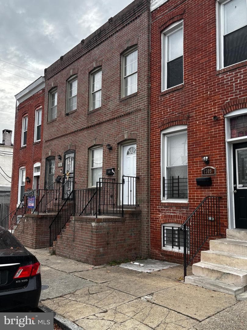 1307 W Ostend Street photo 29