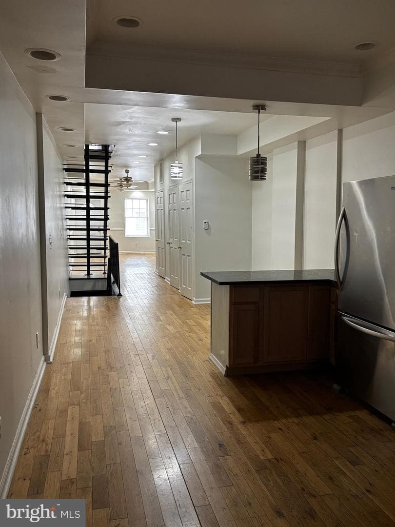 1307 W Ostend Street photo 3