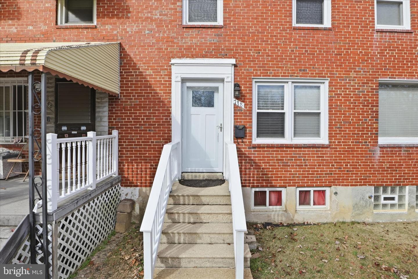 738 Yale Avenue photo 3