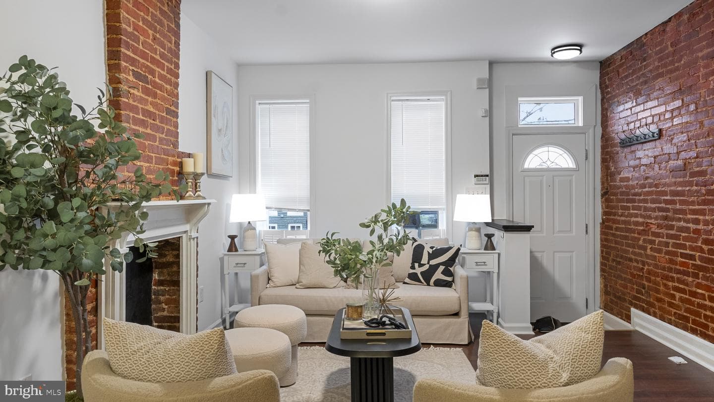 520 W 27th Street W photo 8