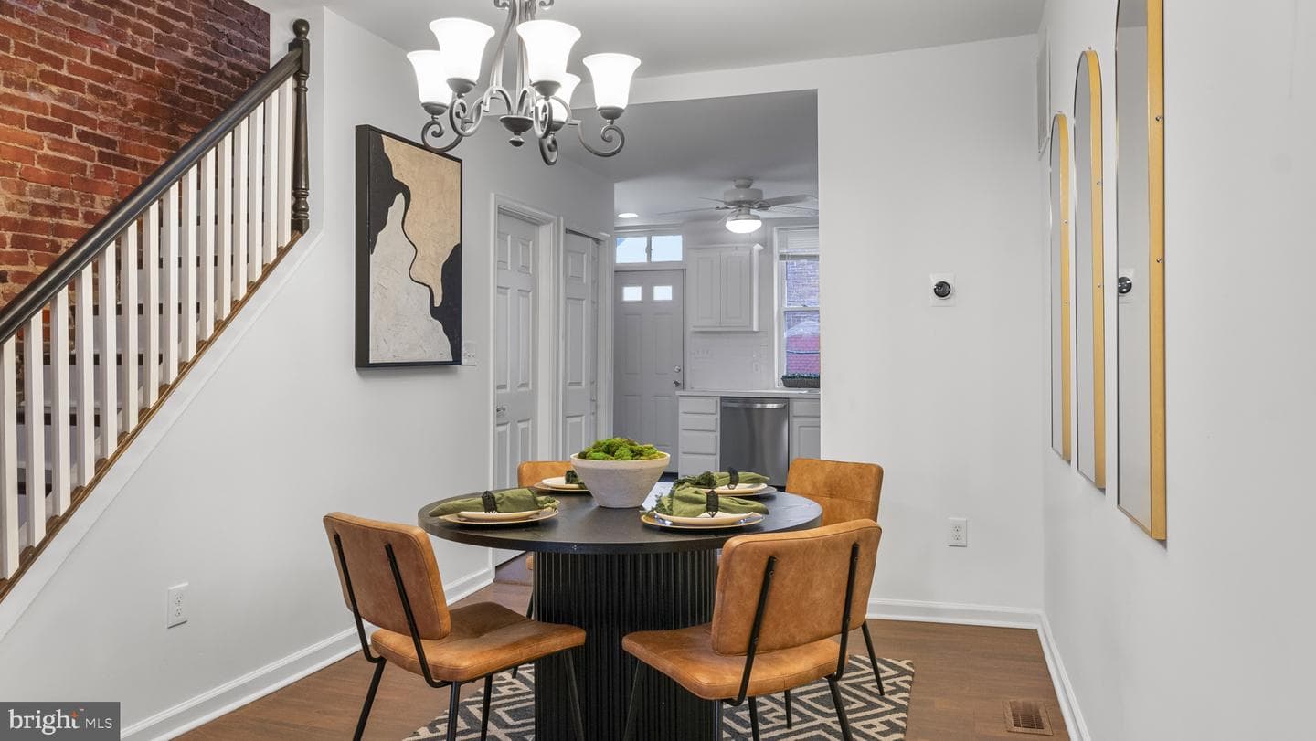 520 W 27th Street W photo 9