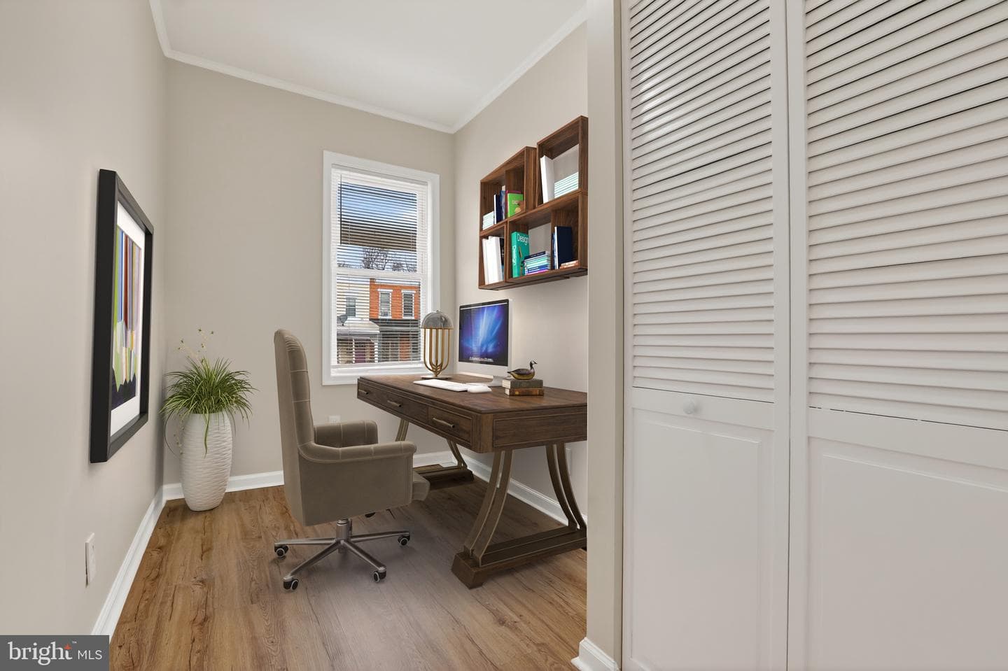 2727 Baker Street photo 4