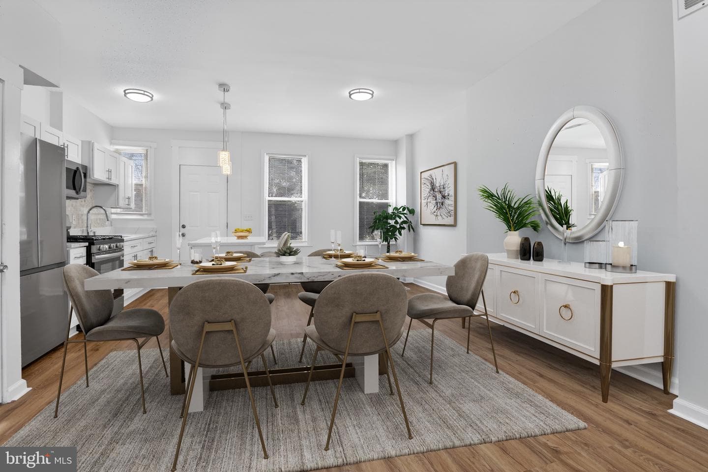 2727 Baker Street photo 6