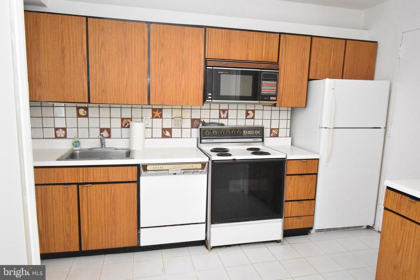 6606 Park Heights Ave. #701 photo 5
