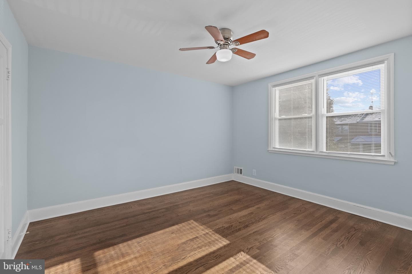 3206 Yosemite Avenue photo 17