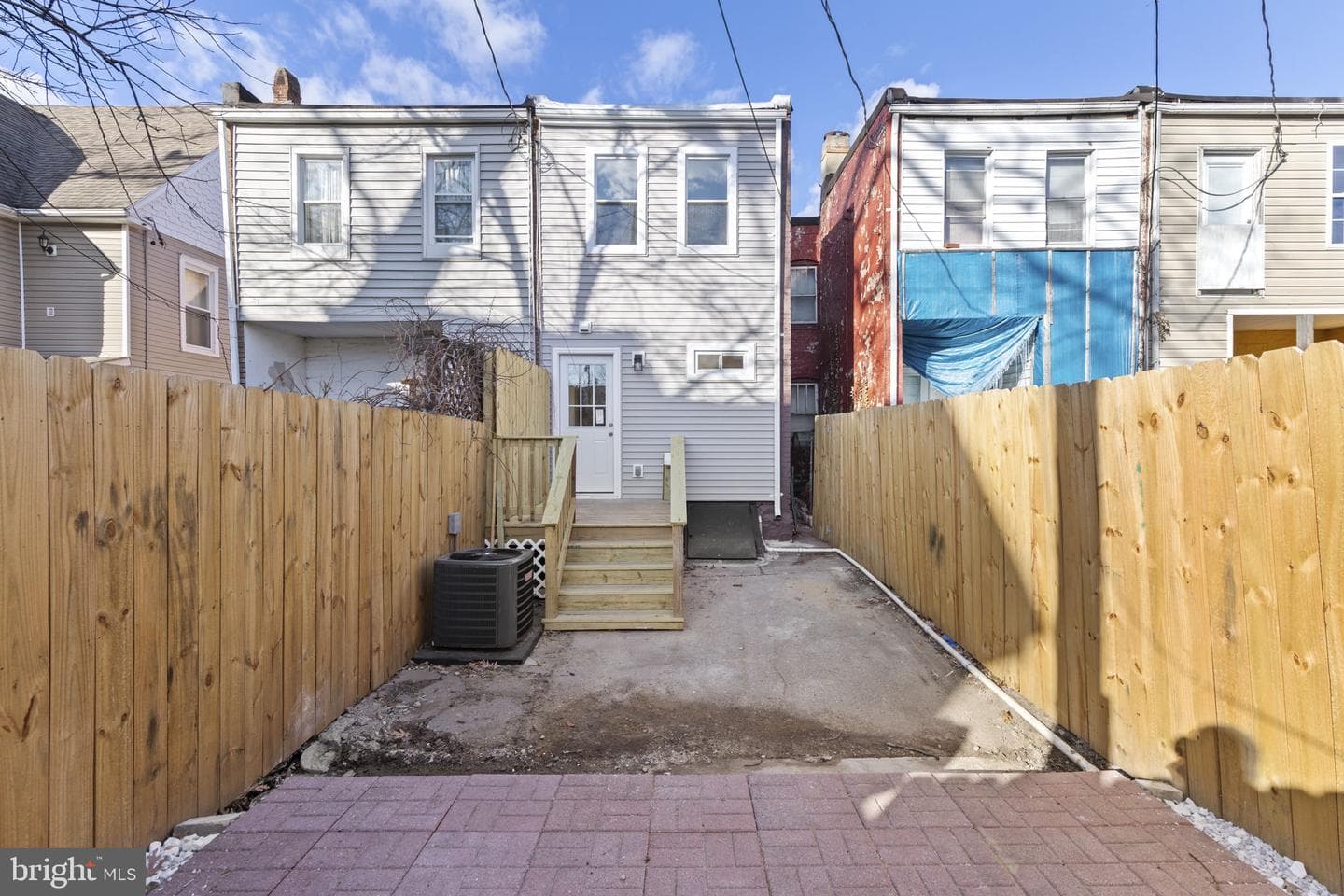 605 Parkwyrth Avenue photo 16