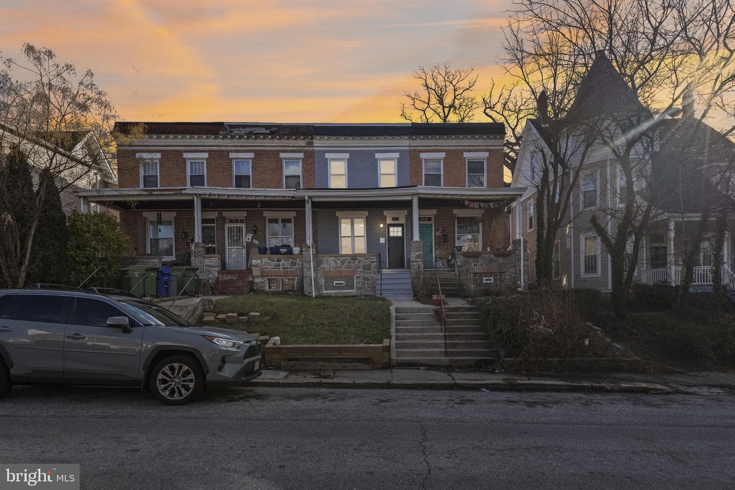 605 Parkwyrth Avenue photo 2