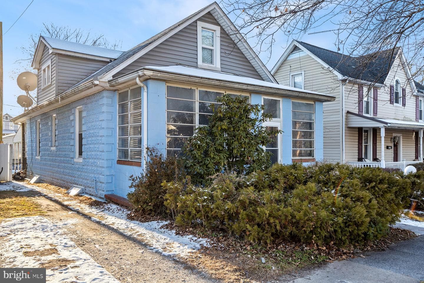 1710 Wilmington Avenue photo 2