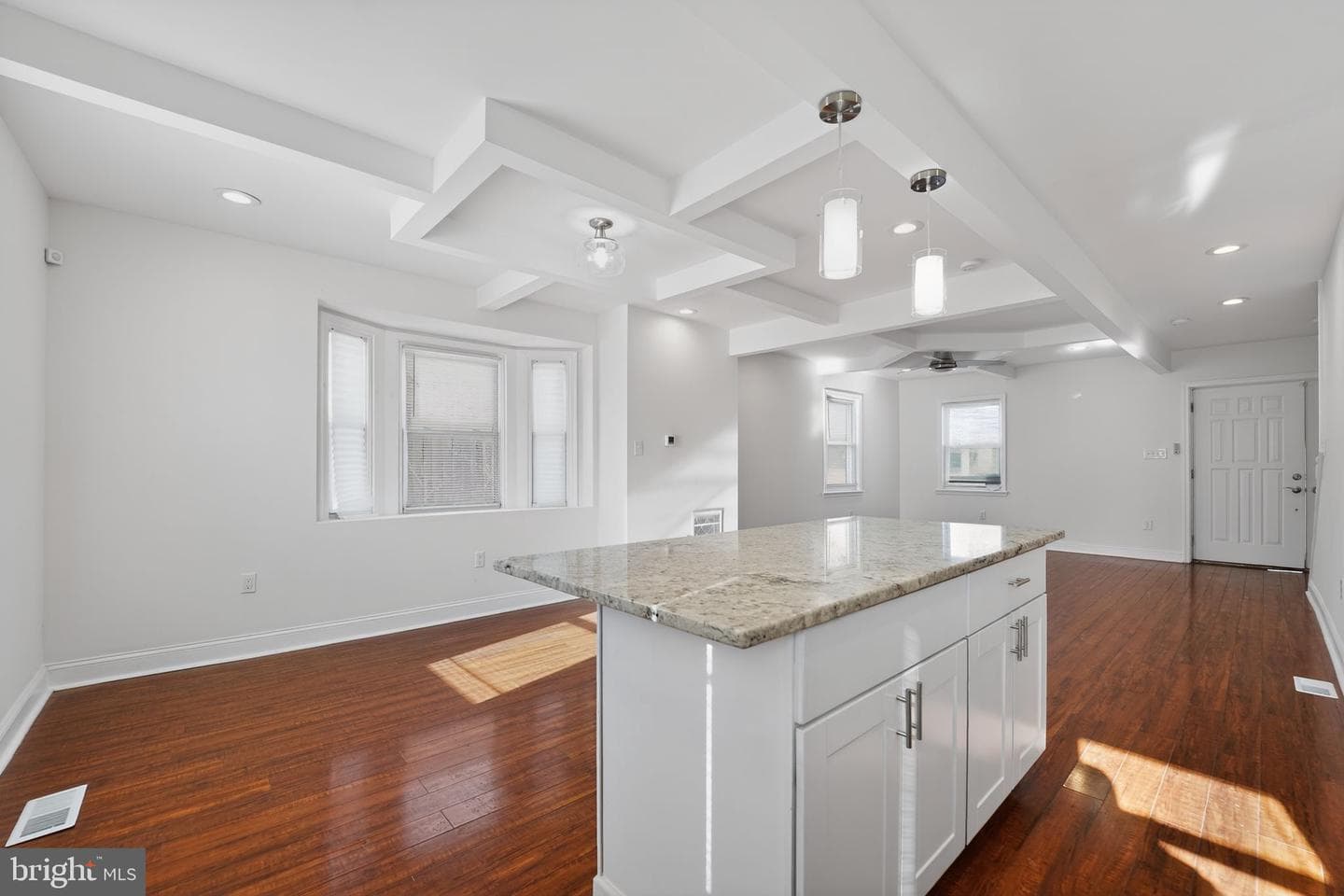 1313 E 35th Street photo 10