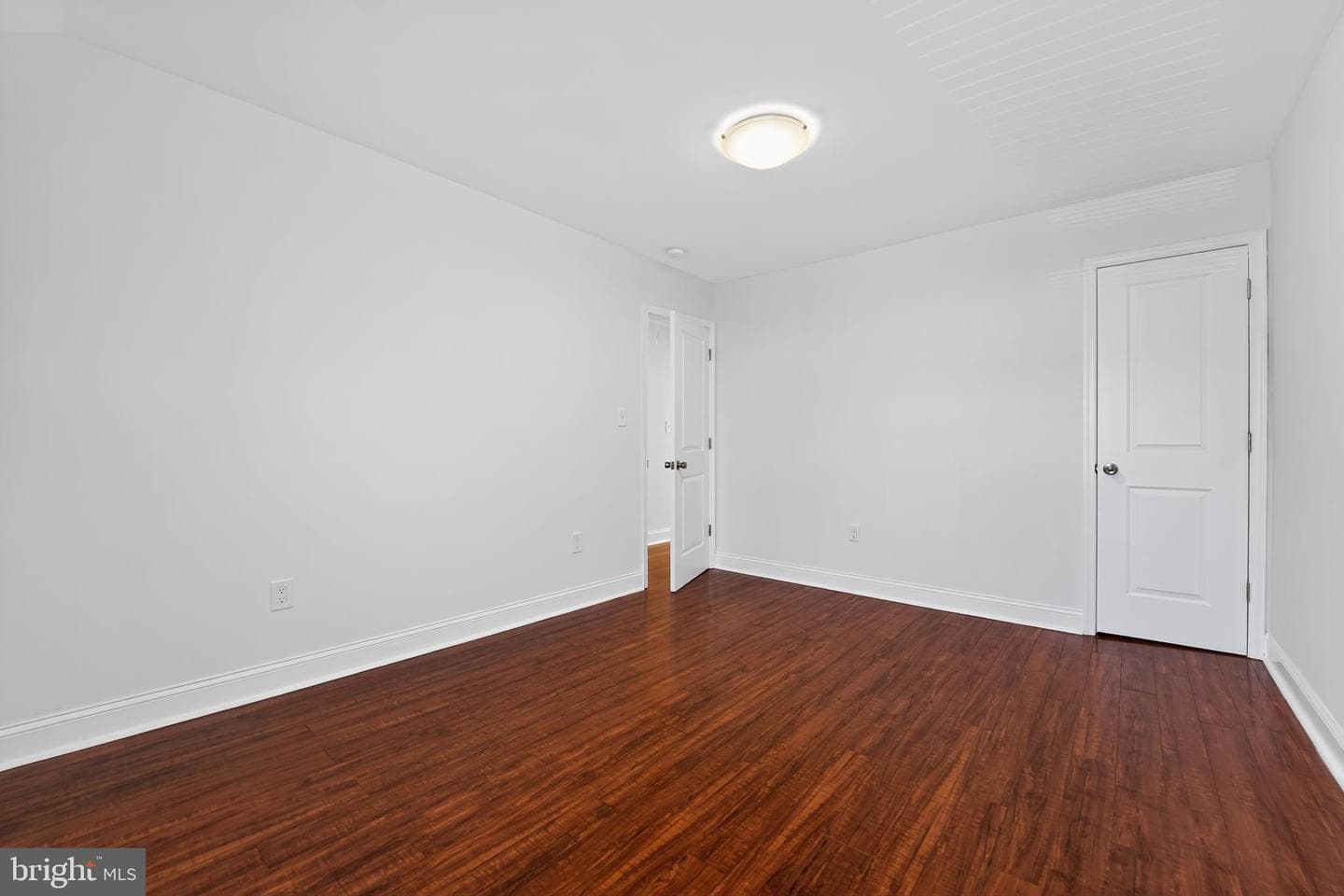 1313 E 35th Street photo 13