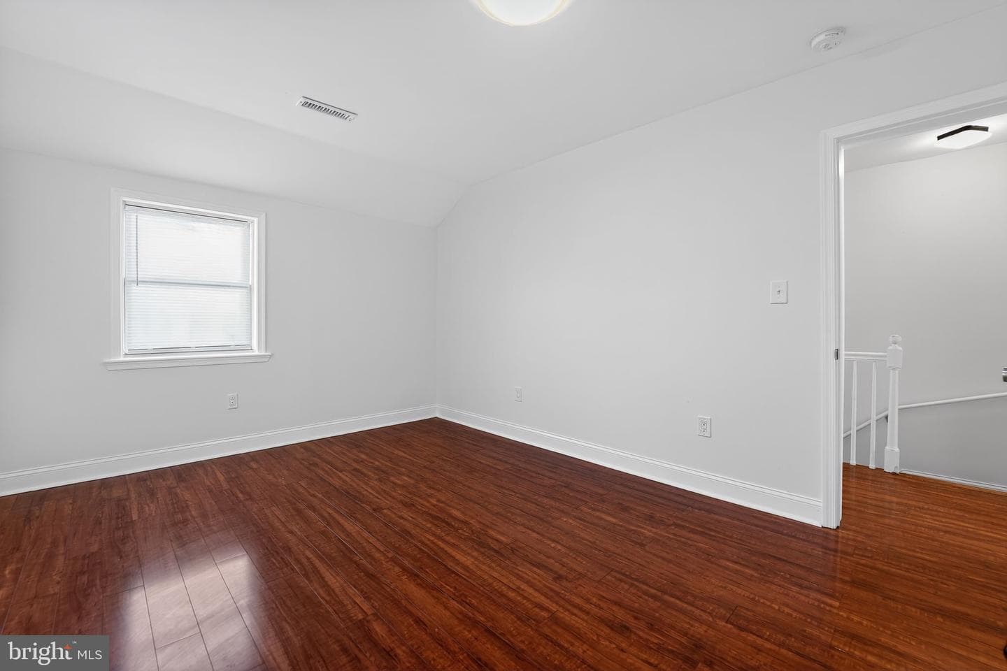 1313 E 35th Street photo 17