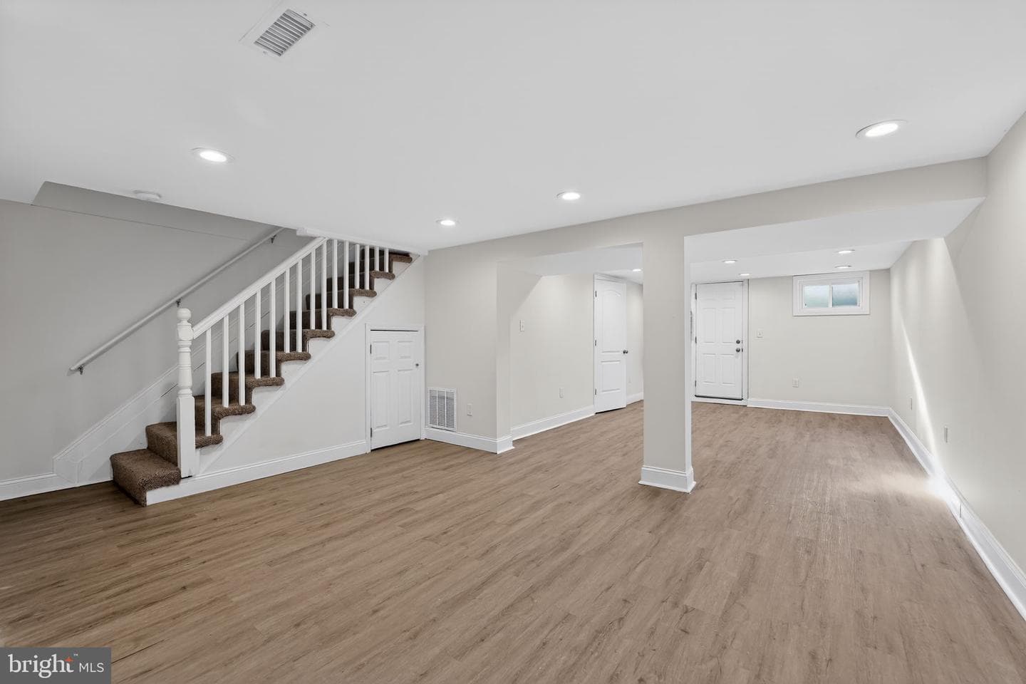 1313 E 35th Street photo 22