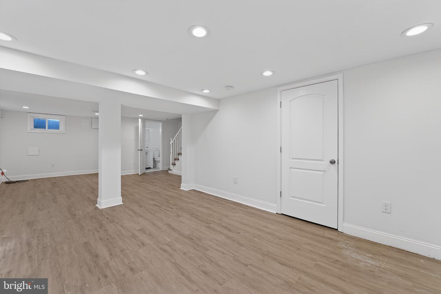 1313 E 35th Street photo 23