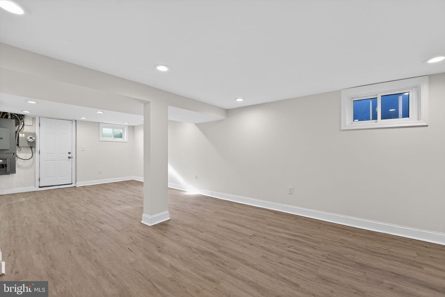 1313 E 35th Street photo 24
