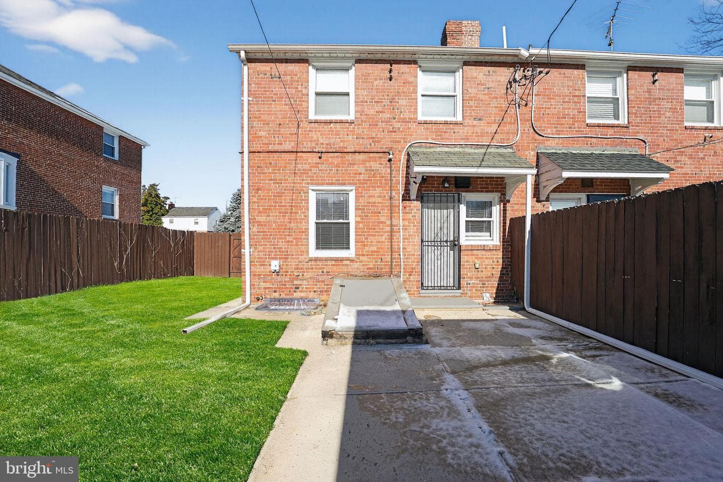 1313 E 35th Street photo 28