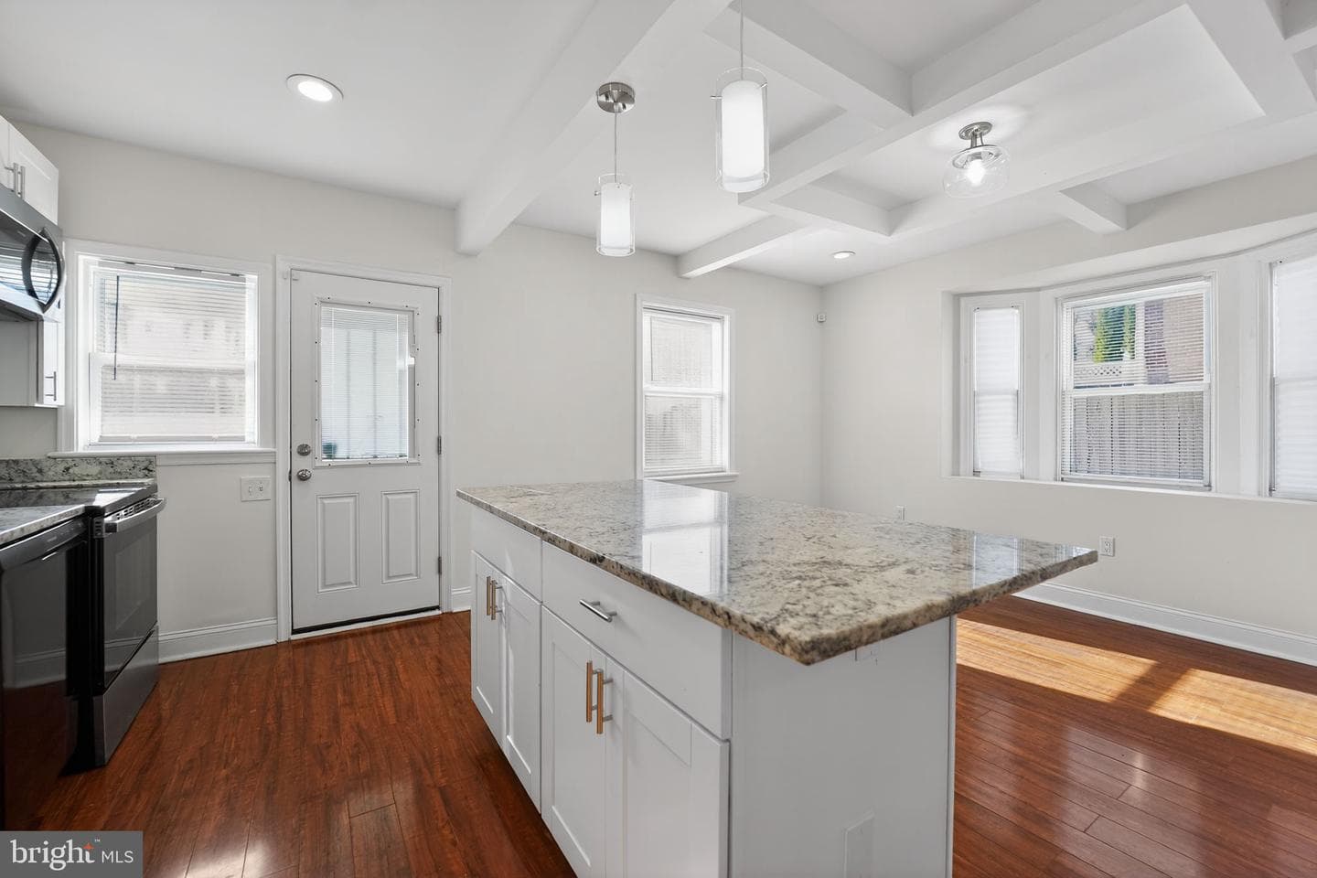 1313 E 35th Street photo 7