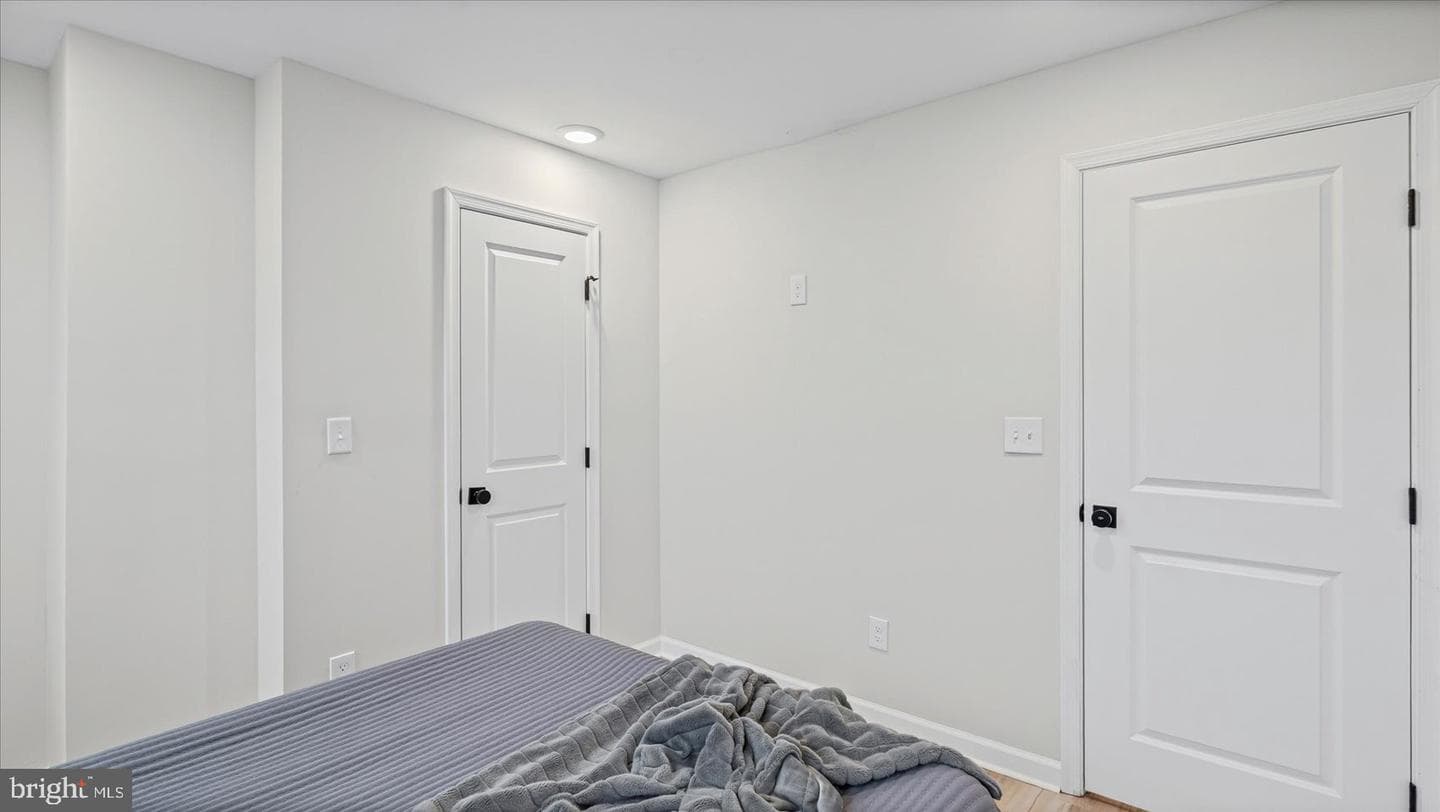 623 Archer Street photo 23