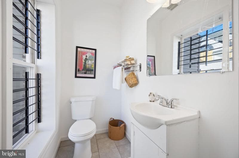 1443 N Bond Street photo 15