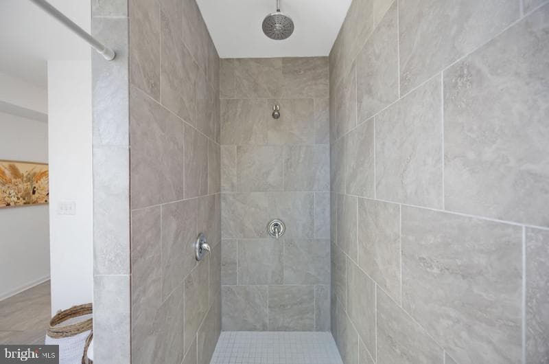 1443 N Bond Street photo 21