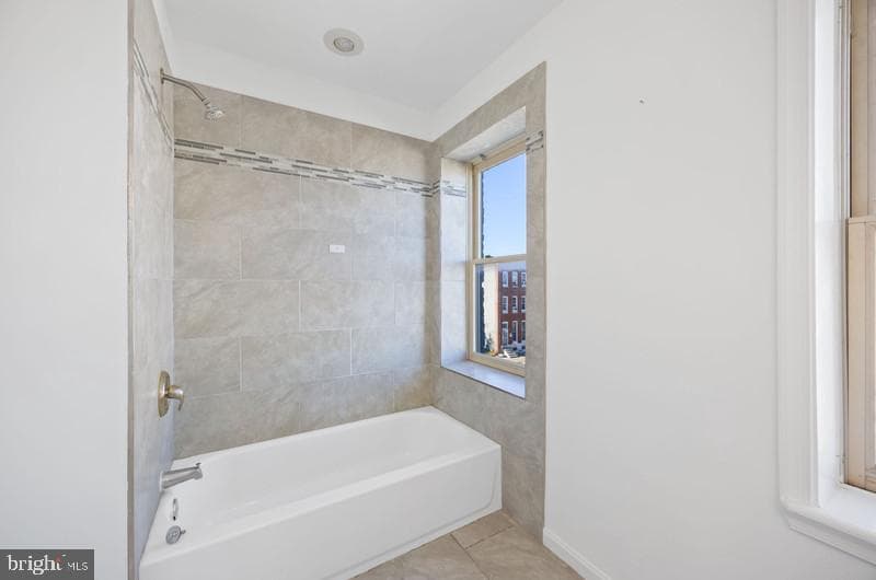 1443 N Bond Street photo 26