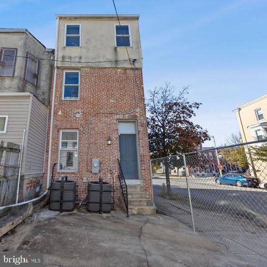 1443 N Bond Street photo 32