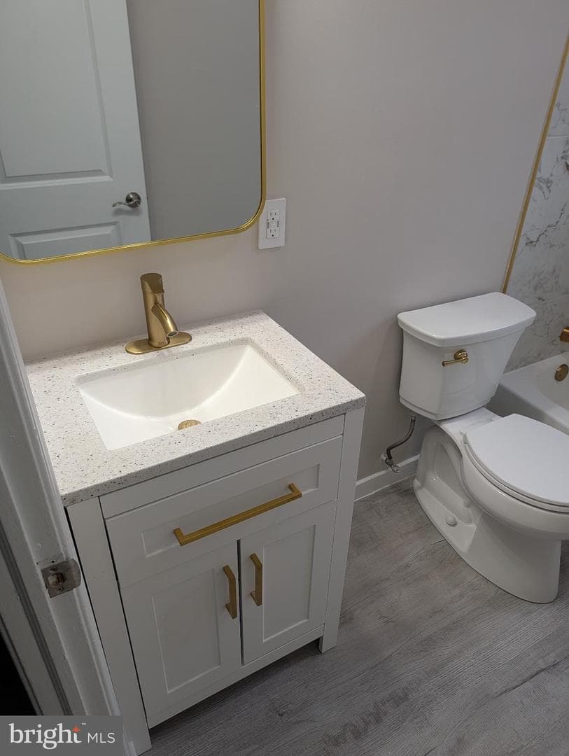 4115 Eastmont Avenue photo 10