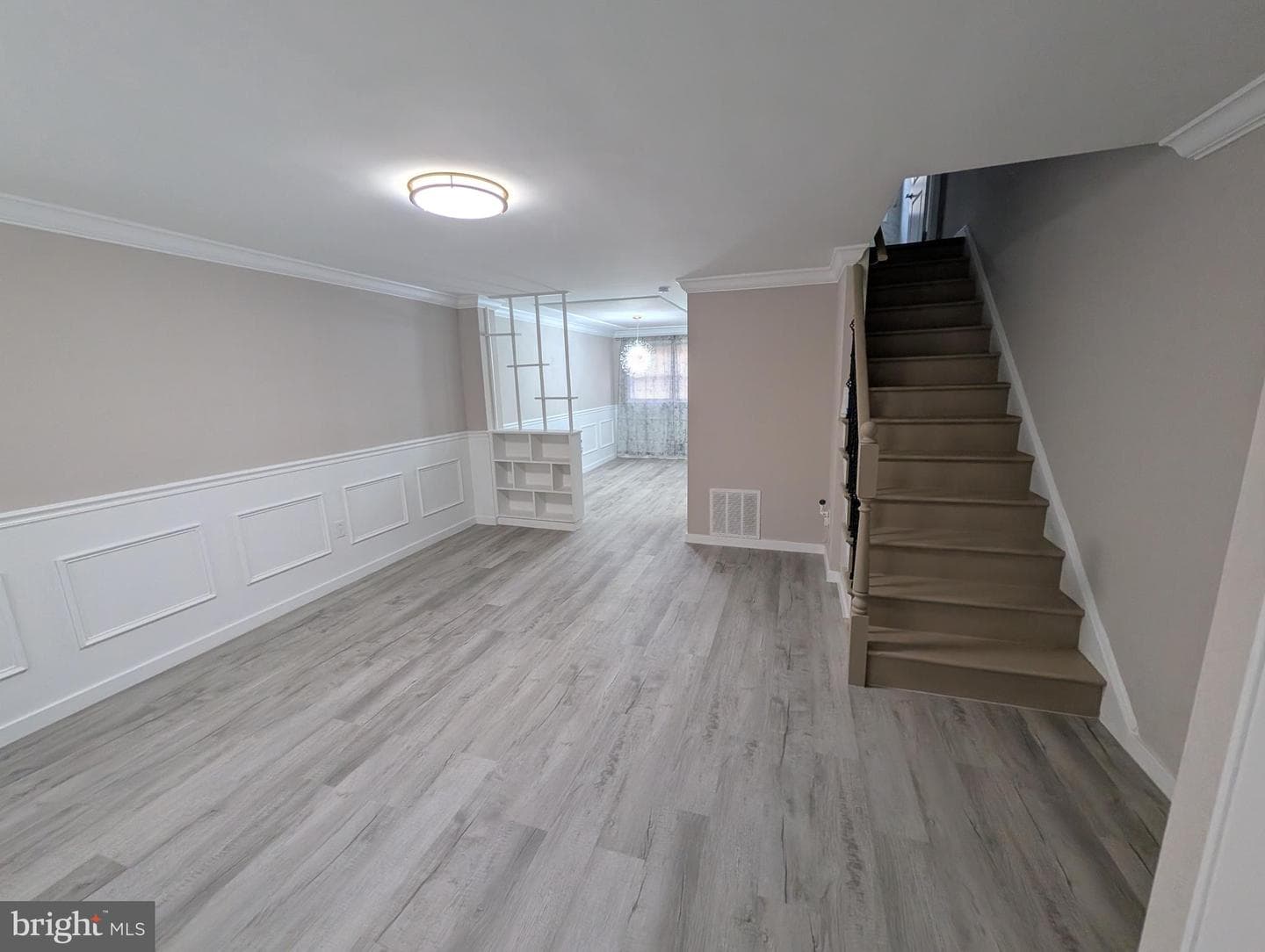 4115 Eastmont Avenue photo 3