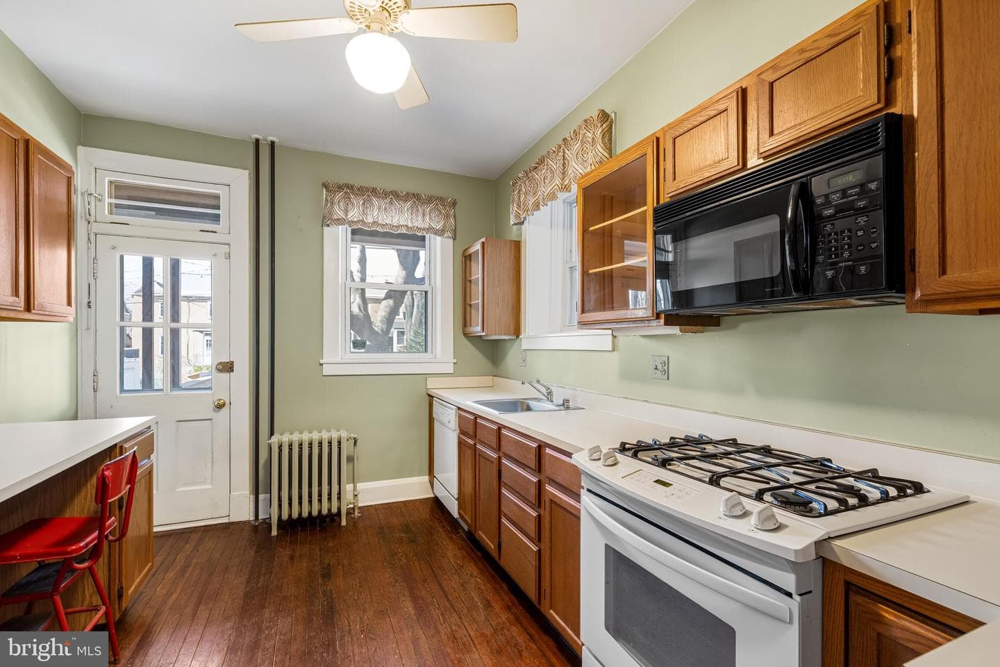 3722 Tudor Arms Avenue photo 12