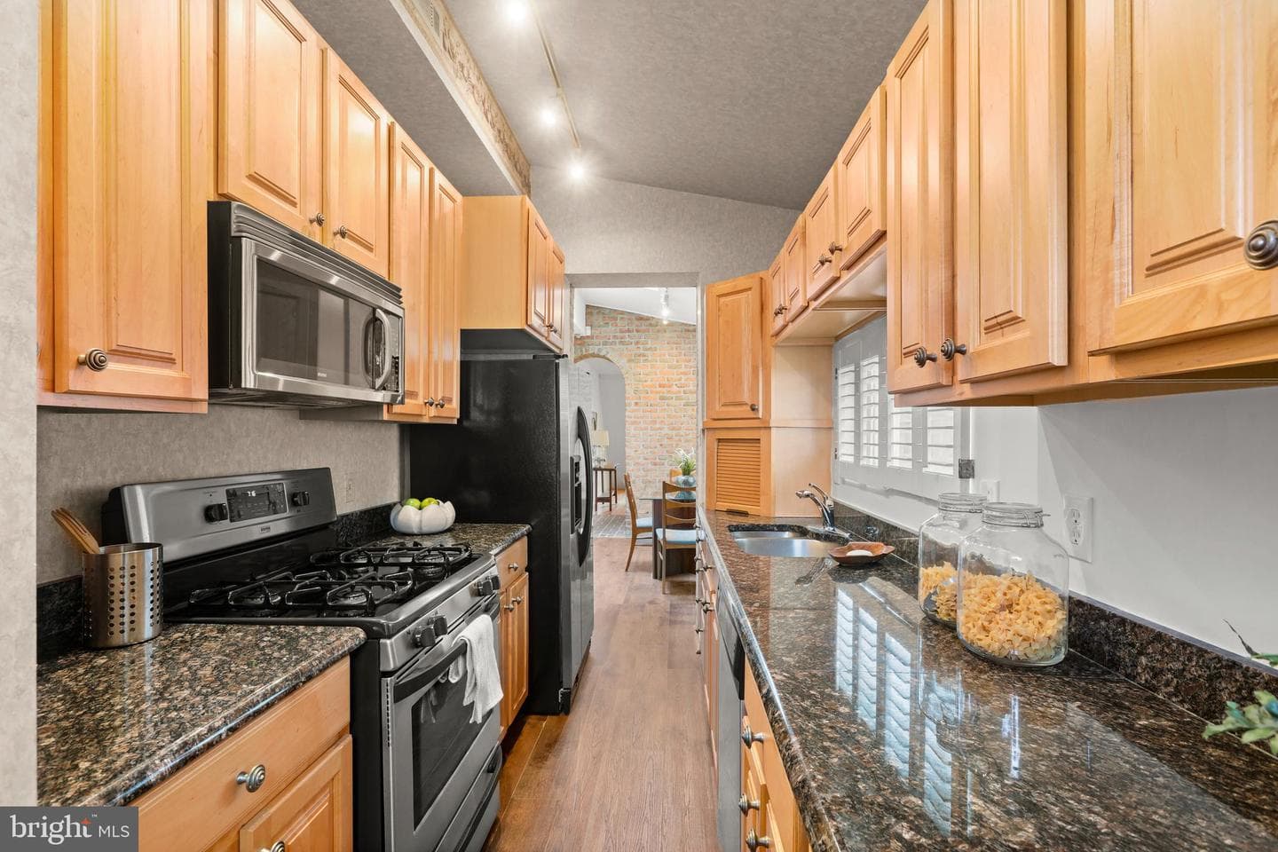 2828 Odonnell Street photo 14