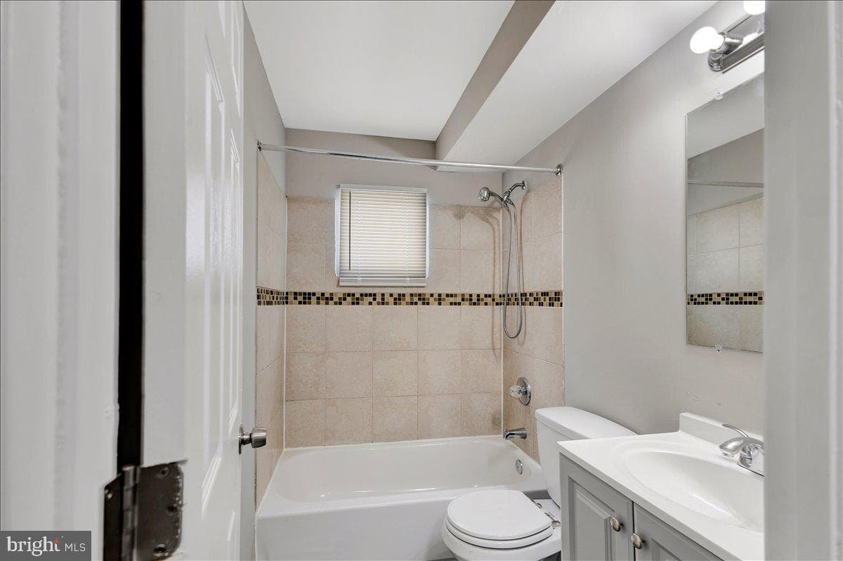 5728 Govane Avenue photo 6