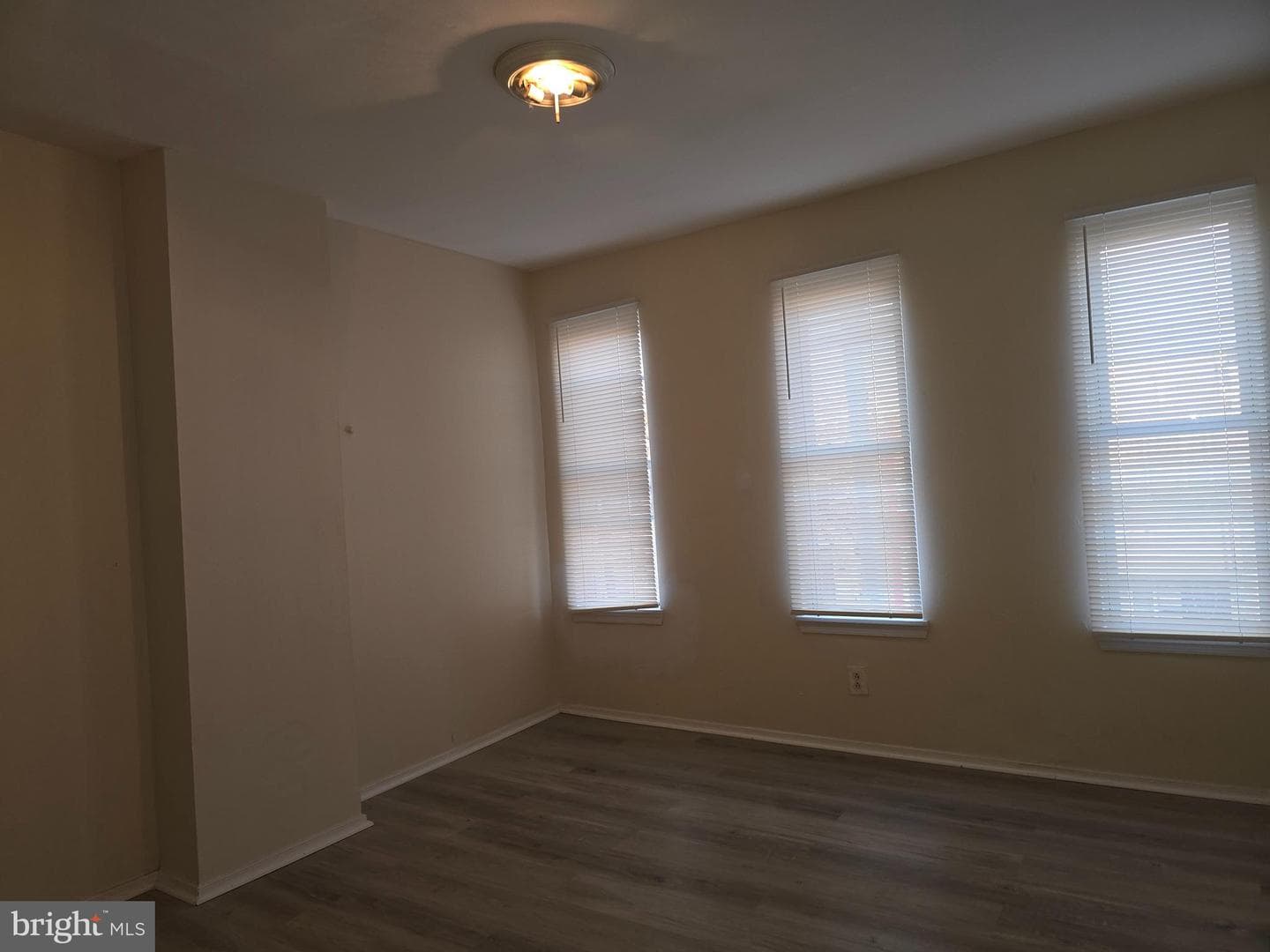 340 S Woodyear Street photo 11