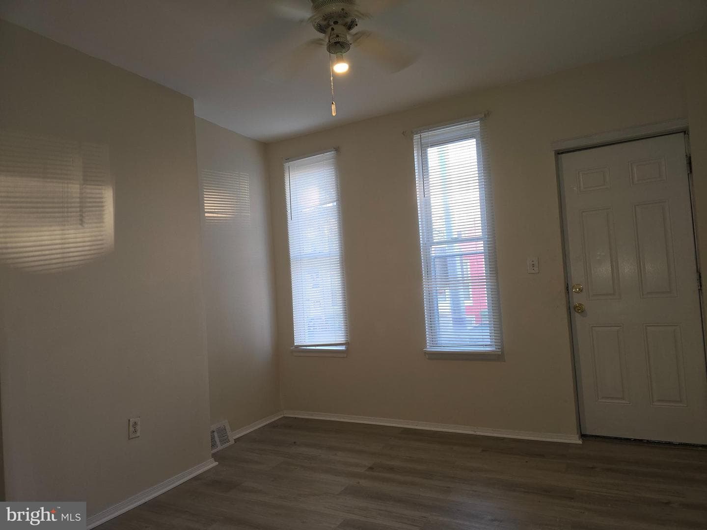 340 S Woodyear Street photo 2