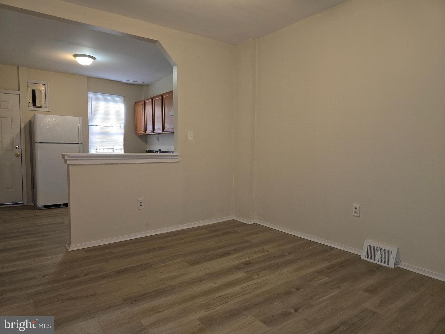 340 S Woodyear Street photo 4