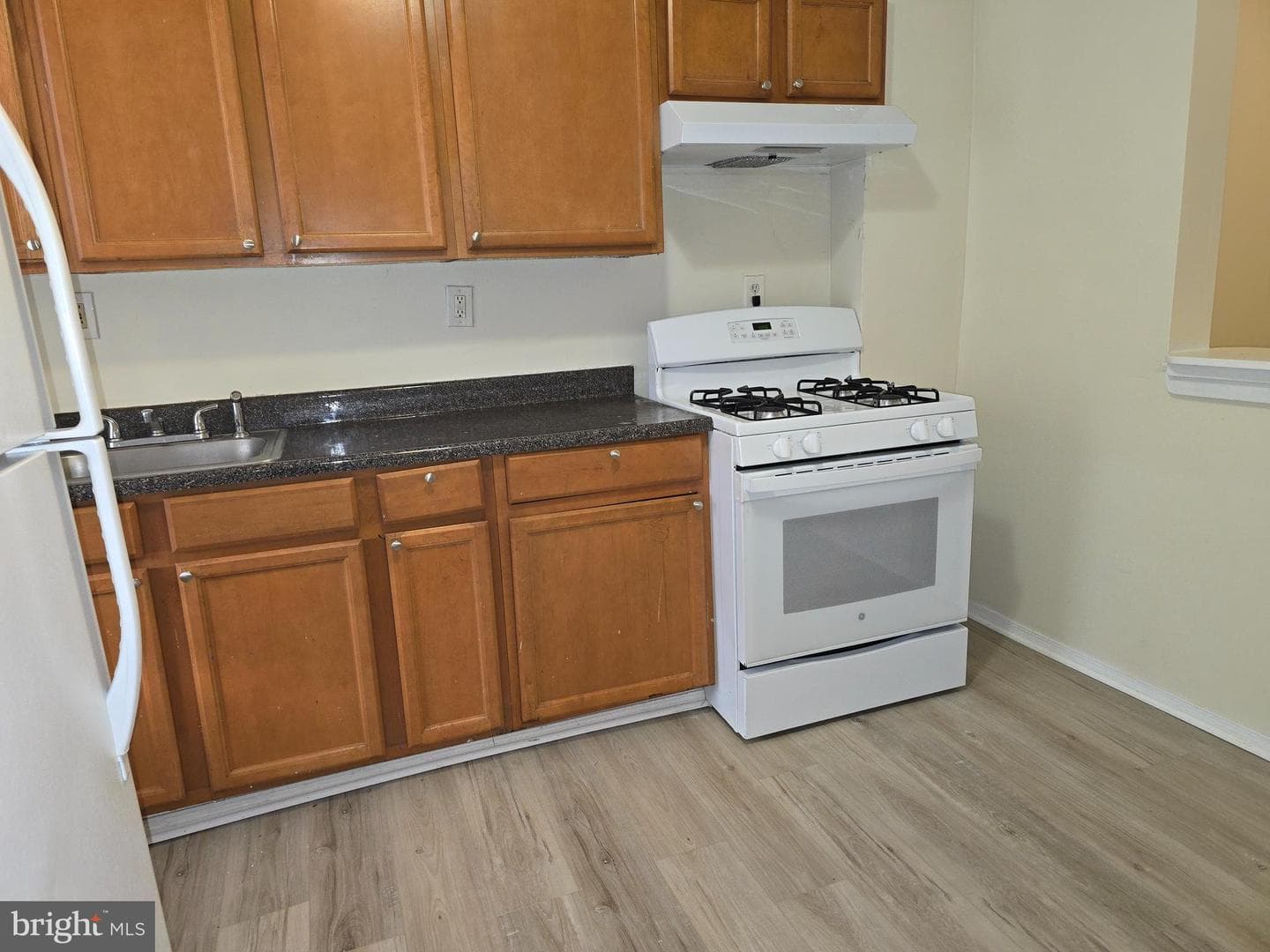 340 S Woodyear Street photo 6