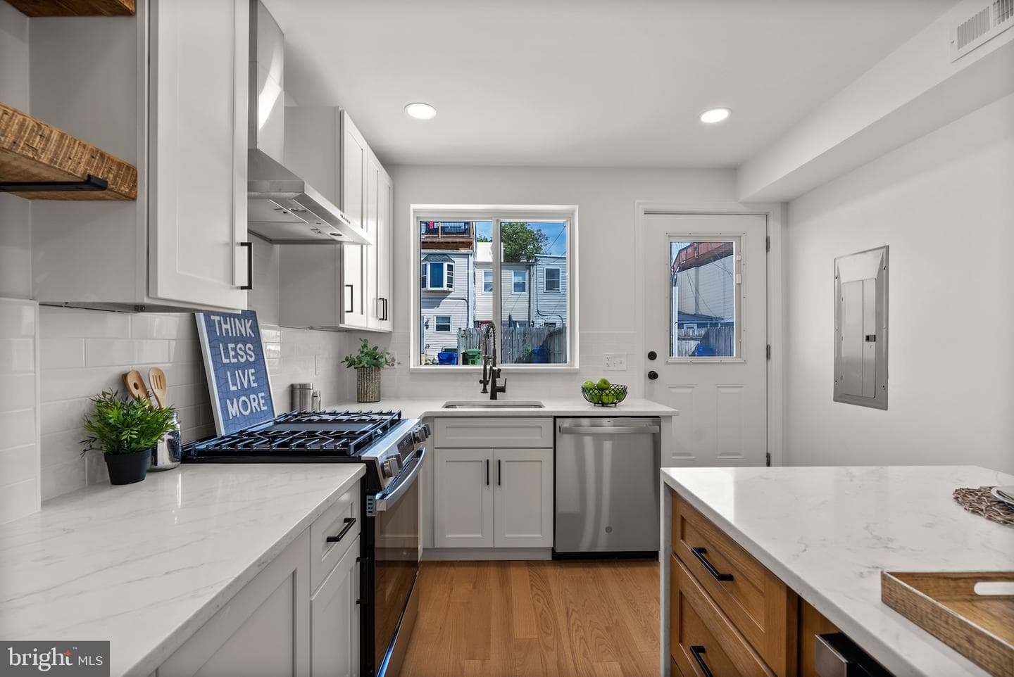 1523 Clarkson Street photo 21