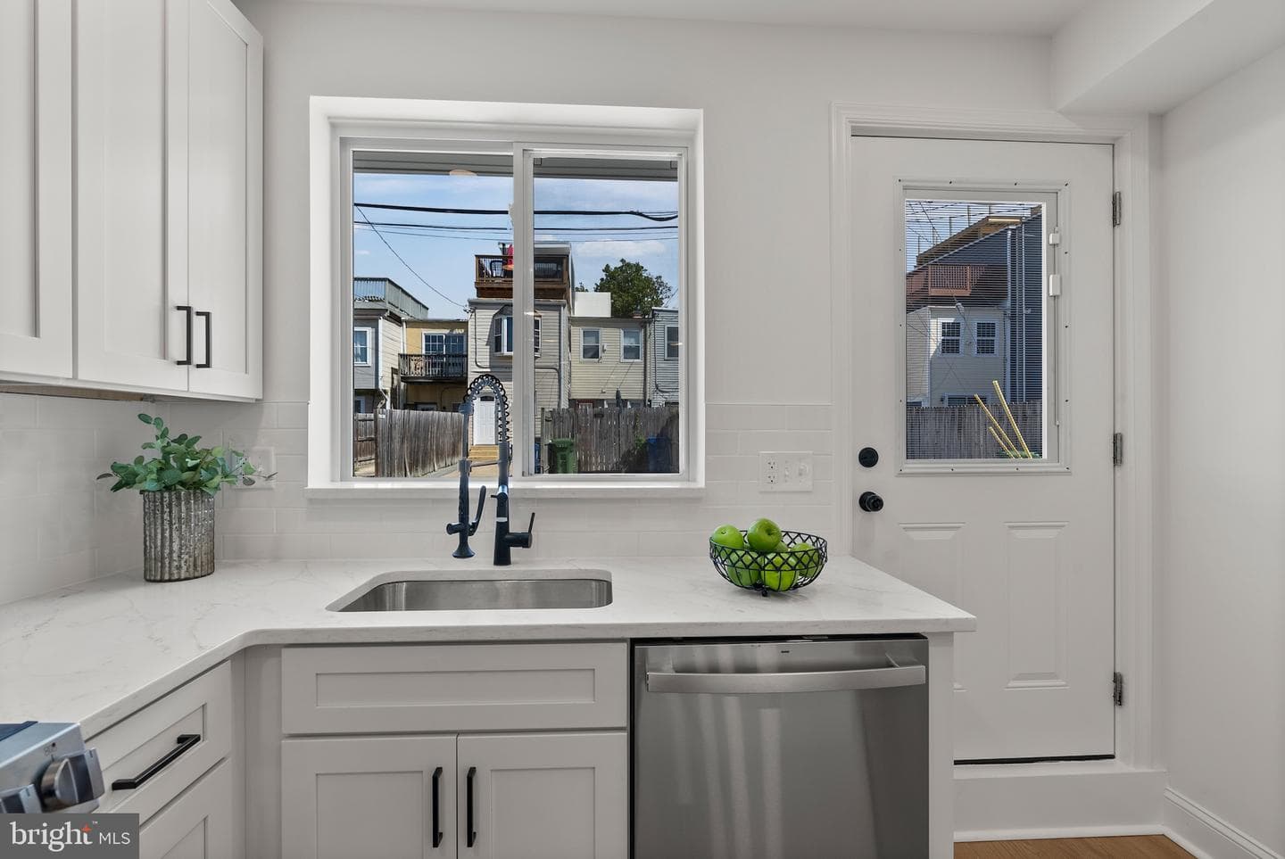 1523 Clarkson Street photo 22