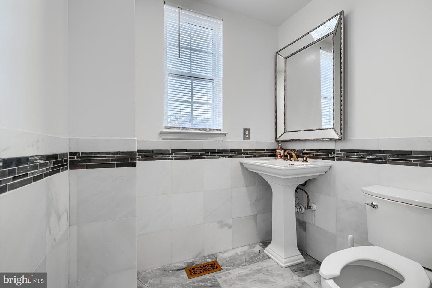 703 George Street photo 8