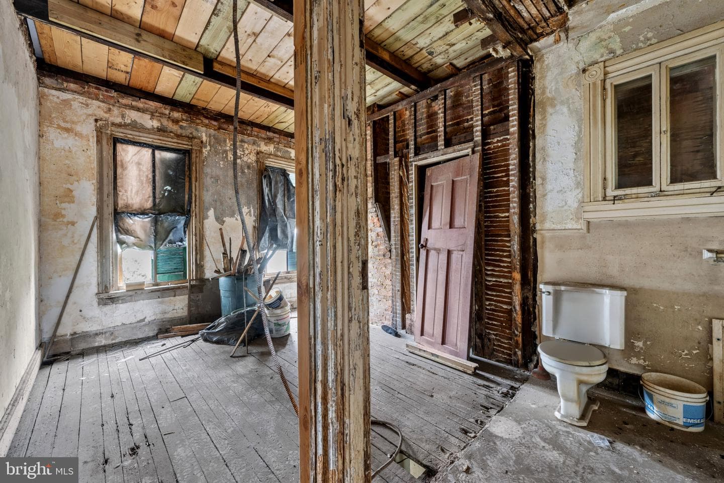 2422 E Federal Street photo 15